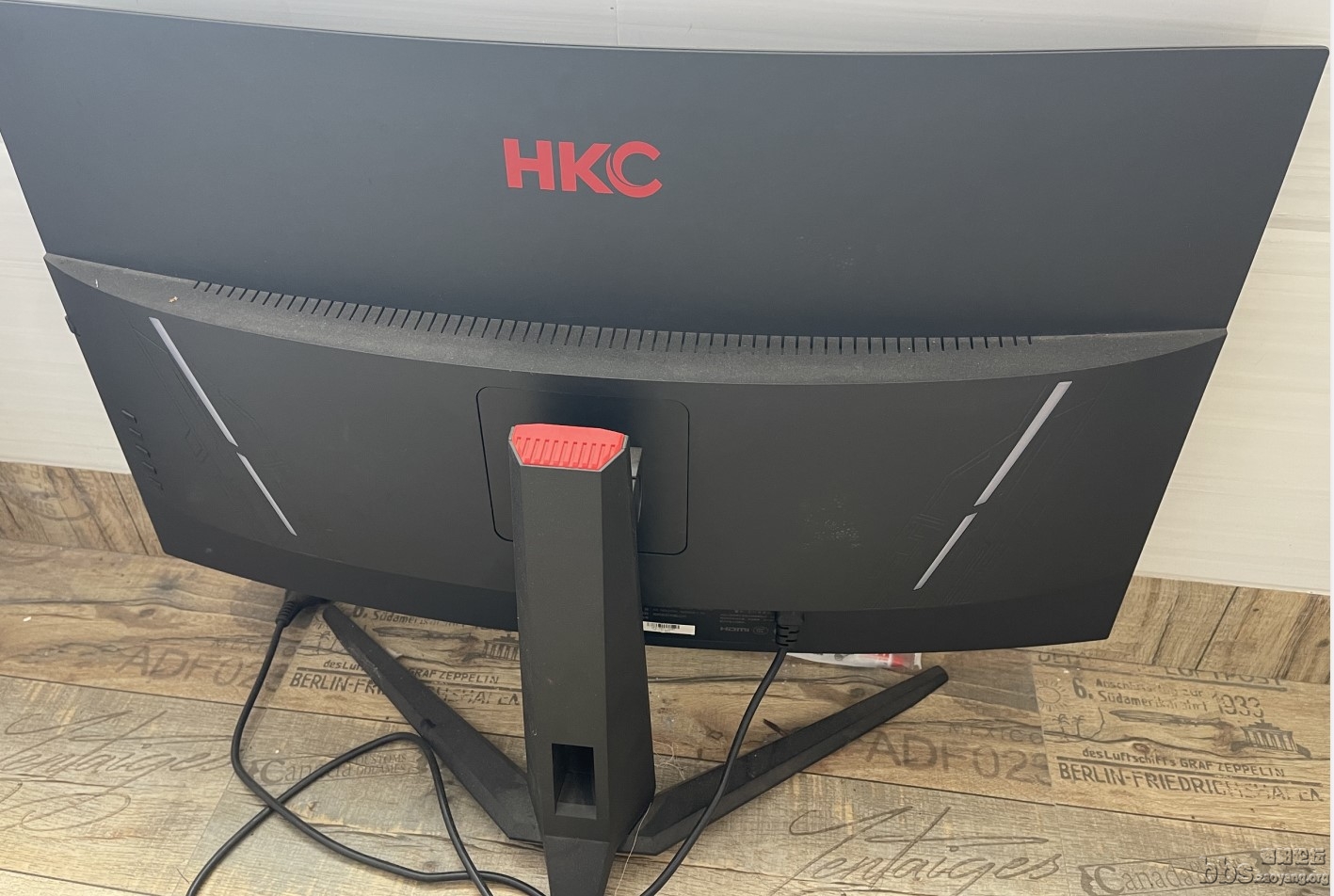 自用HKC 32寸曲面2k显示器