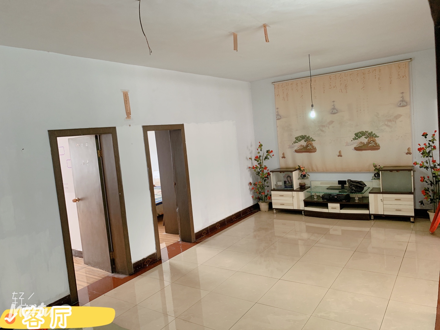 泉州南城砖瓦村绿宝小区西栋有一套120平米的三室二厅的单元房