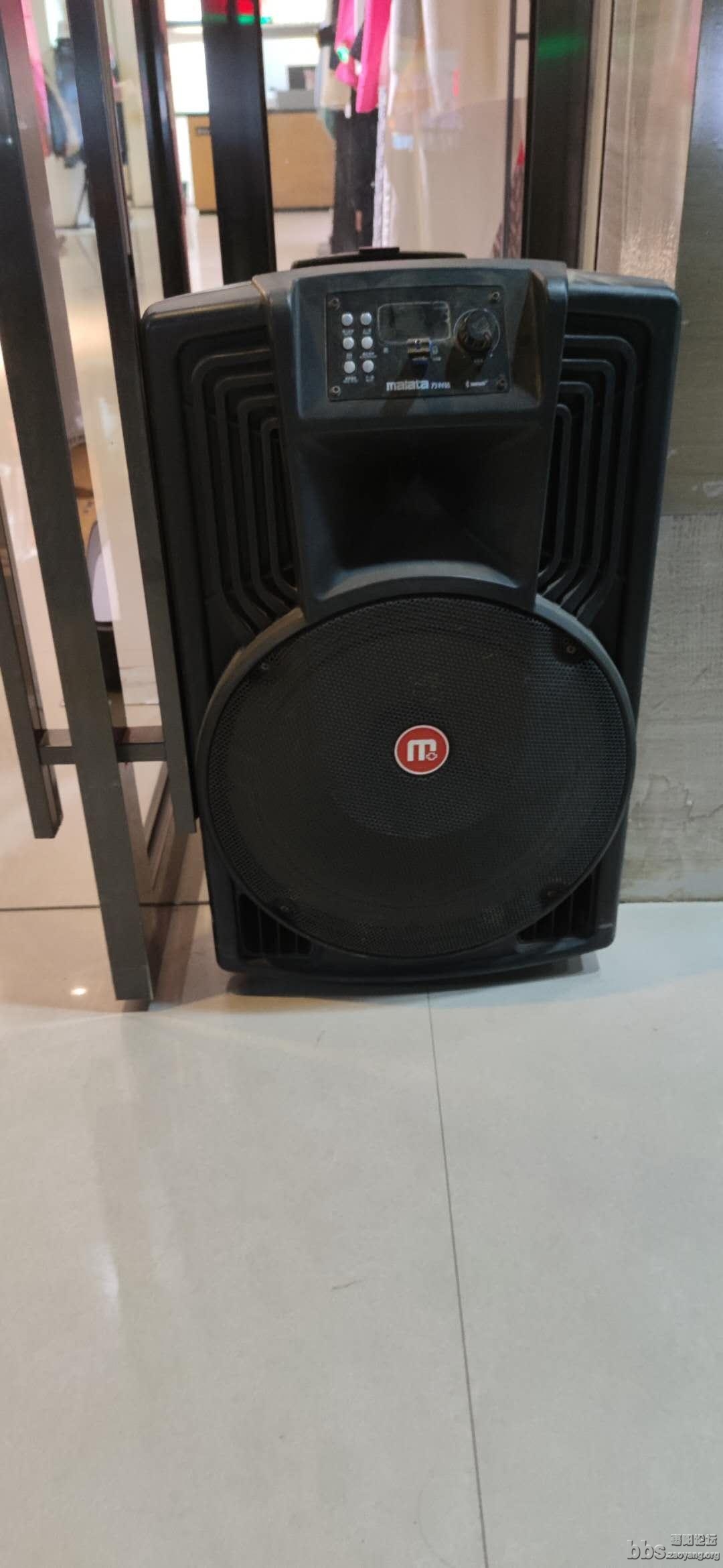 专卖店门面到期，店铺所有货架，灯具，音响，衣架，模特等……给