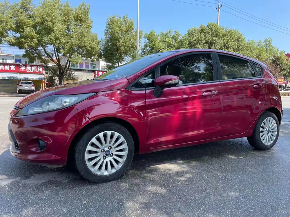 2012款 嘉年华 两厢 1.5L 自动动感限量版