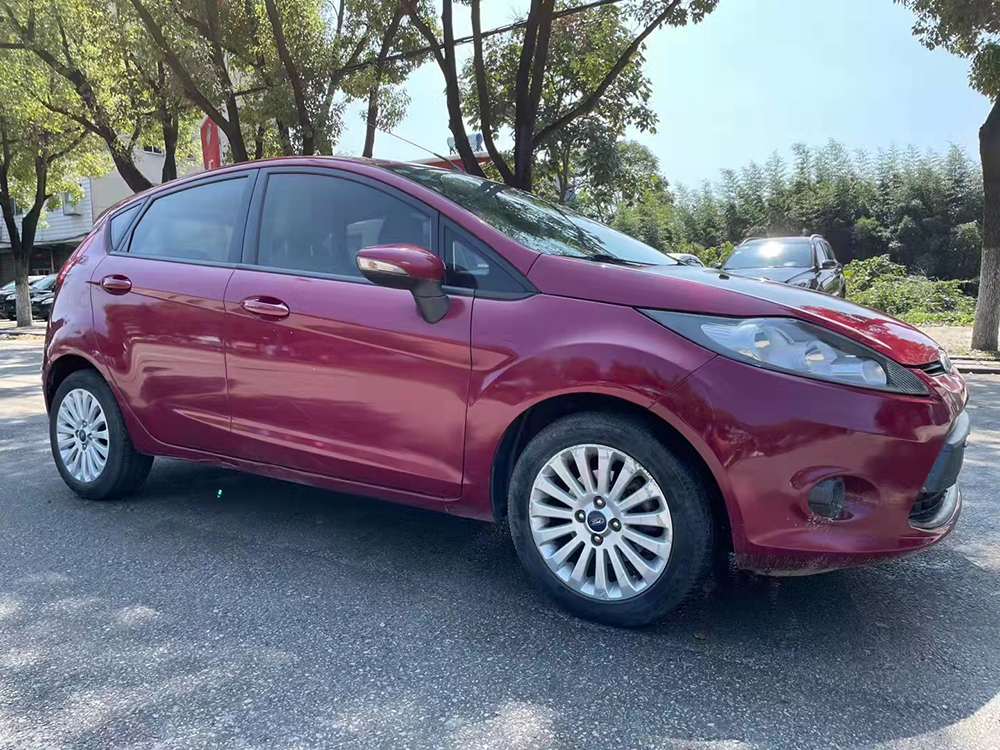 2012款 嘉年华 两厢 1.5L 自动动感限量版