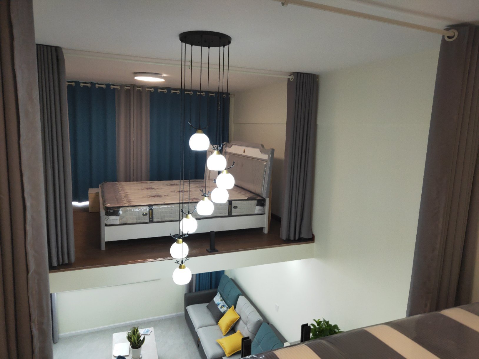 20万买上下两层住宅式现房公寓