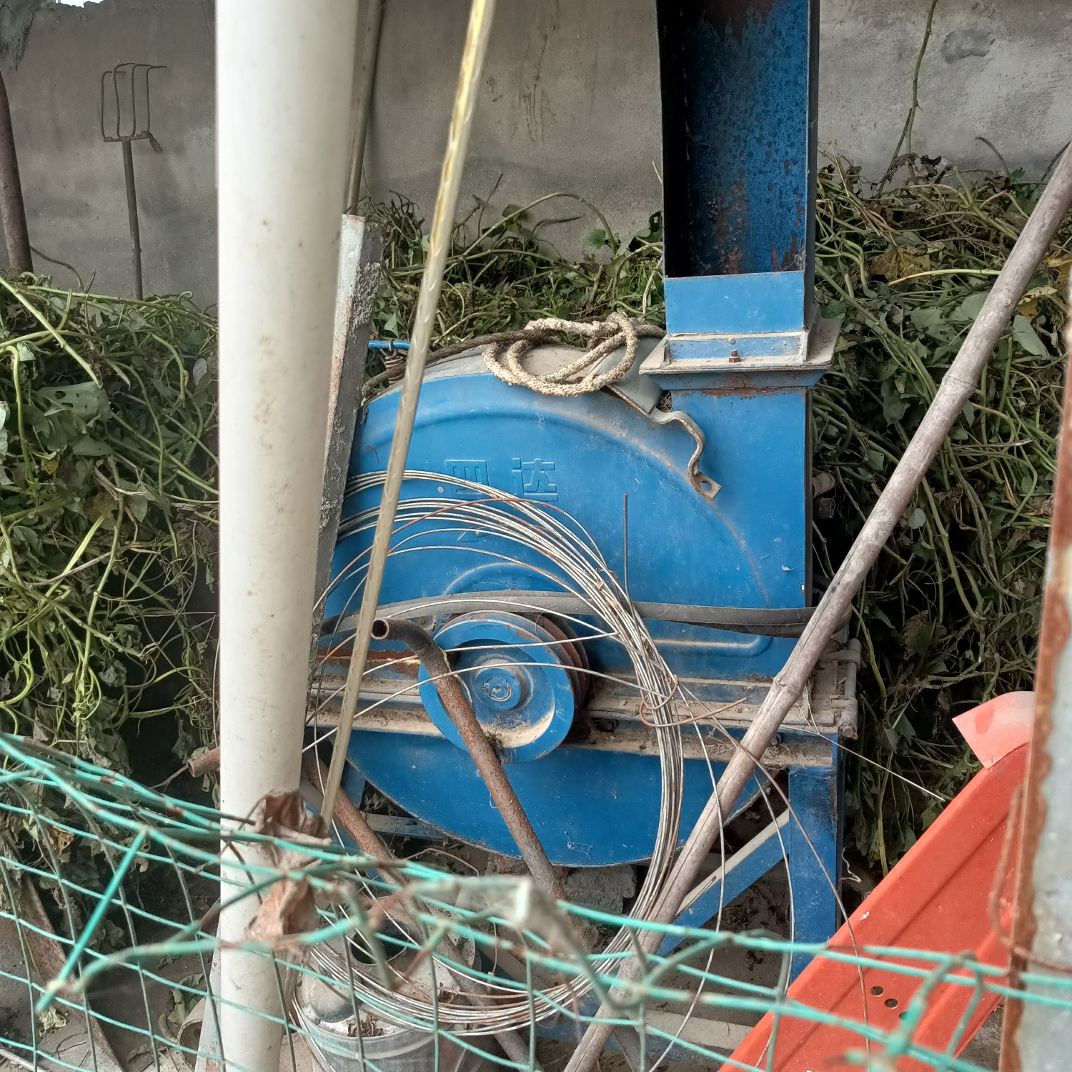 四达铡草机，2200买的，只用了半年，现1200出售